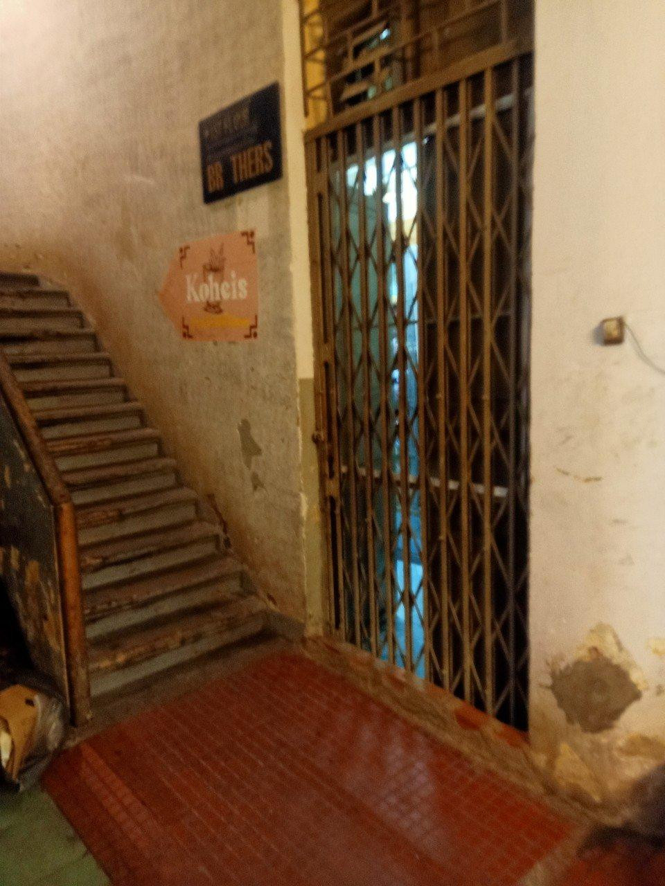 Nguyên nhân được đưa ra là do vấn đề an toàn vệ sinh thực phẩm tại khu vực kinh doanh... Nguyên nhân được đưa ra là do vấn đề an toàn vệ sinh thực phẩm tại khu vực kinh doanh...