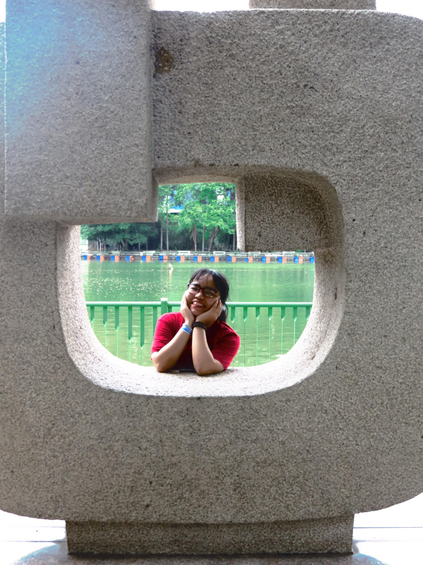 Cô Mai Huỳnh gợi ý teen có thể tập bấm giờ lúc làm bài tập để quen với giới hạn thời gian trong lúc thi. Ảnh: NVCC