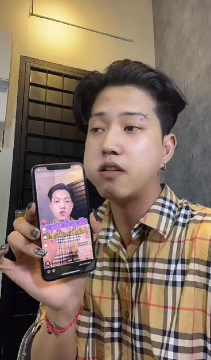 Nam TikToker liên tục chỉ trích các TikToker, nghệ sĩ đã lên tiếng phản đối mình. Nam TikToker liên tục chỉ trích các TikToker, nghệ sĩ đã lên tiếng phản đối mình.