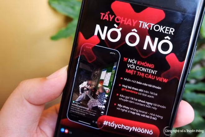 Đây không phải là lần đầu tiên nam TikToker này vướng phải lùm xùm vì nội dung "rác".