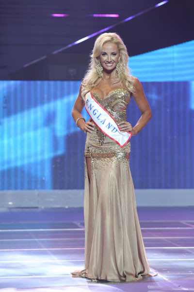 Á hậu 1 thuộc về Quý bà Anh