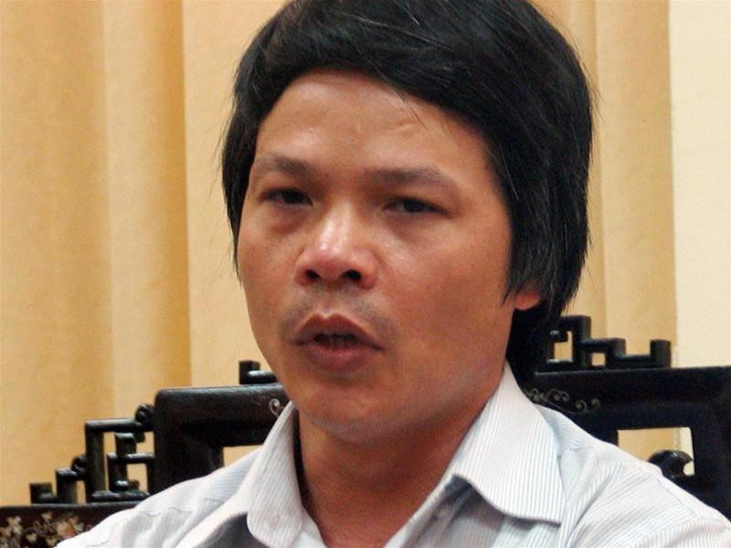 Thầy giáo Đỗ Việt Khoa trong buổi làm việc với Thanh tra sở GD-ĐT Hà Tây sáng nay (23/6). Ảnh : Xuân Cường