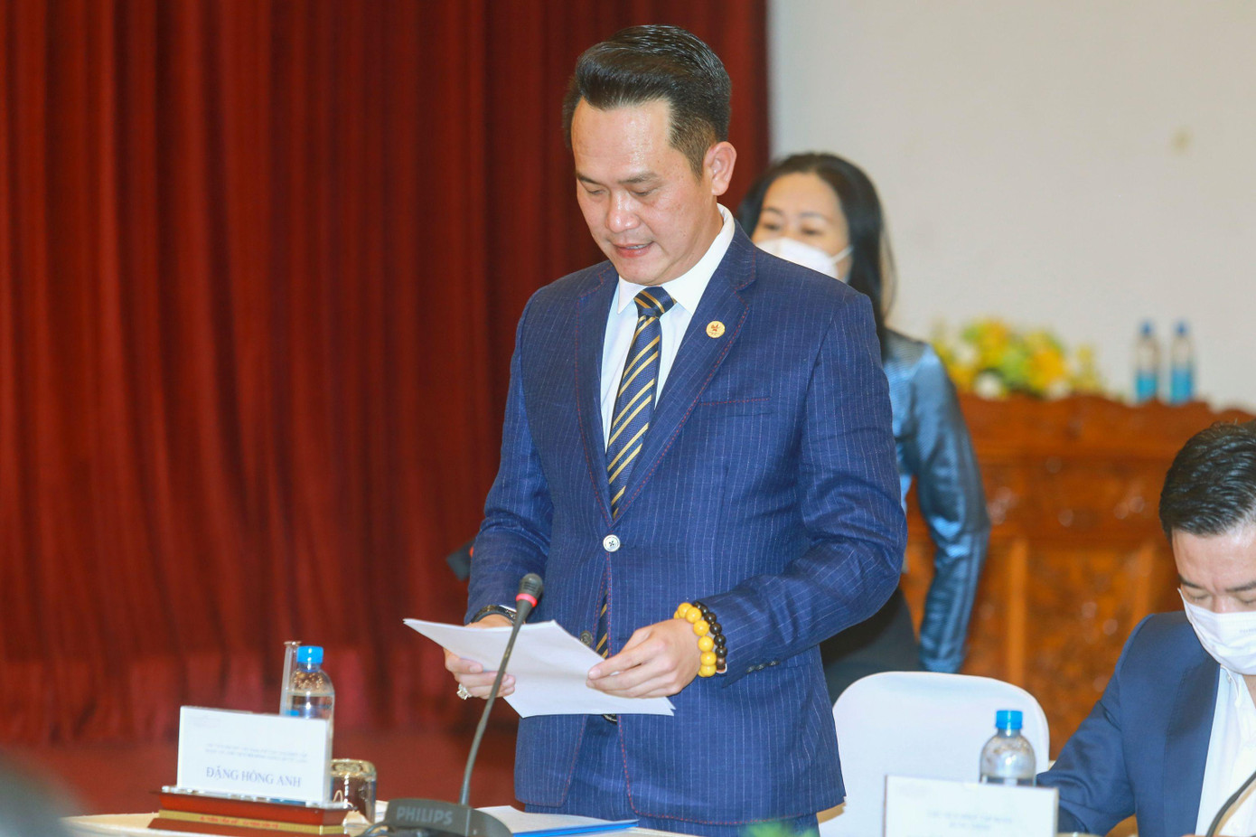 Ông Đặng Hồng Anh, Chủ tịch Hội Doanh nhân trẻ Việt Nam đưa ra nhiều đề xuất để hỗ trợ doanh nghiệp. Ông Đặng Hồng Anh, Chủ tịch Hội Doanh nhân trẻ Việt Nam đưa ra nhiều đề xuất để hỗ trợ doanh nghiệp.