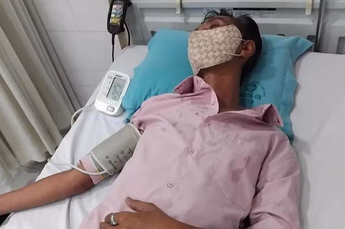 Diễn viên Bắc Hải nhập viện. Diễn viên Bắc Hải nhập viện.