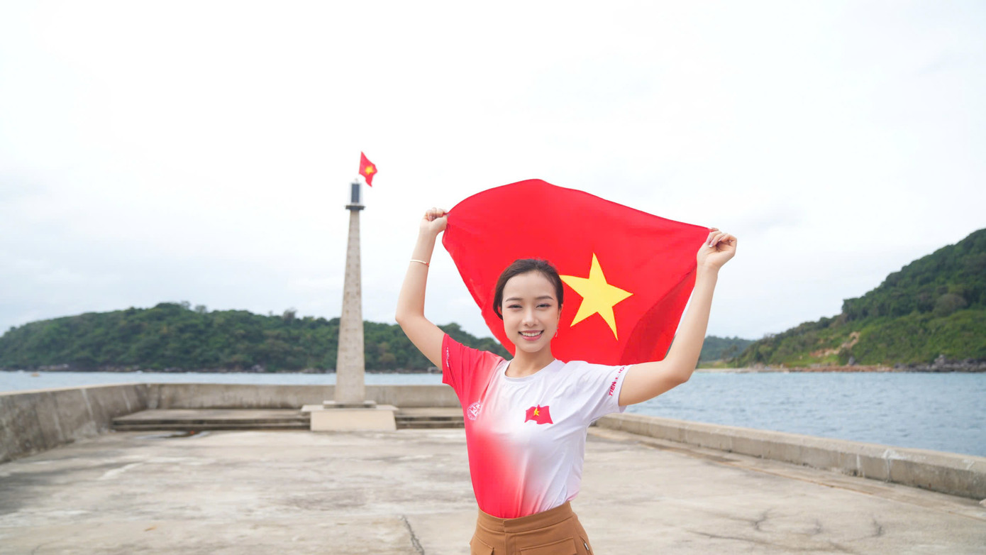 Thông qua hoạt động chạy đồng hành cùng Tiền Phong Marathon 2025, người đẹp Ngọc Mai cho biết cô mong muốn lan tỏa khát vọng, sự cống hiến của người trẻ trong thời đại mới. Thông qua hoạt động chạy đồng hành cùng Tiền Phong Marathon 2025, người đẹp Ngọc Mai cho biết cô mong muốn lan tỏa khát vọng, sự cống hiến của người trẻ trong thời đại mới.