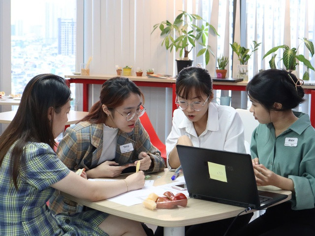 Ngành Công nghệ thông tin (IT) - phần mềm tiếp tục đứng đầu về thu nhập, nhưng mức lương giữa các cấp bậc có sự chênh lệch đáng kể. Ảnh minh họa.