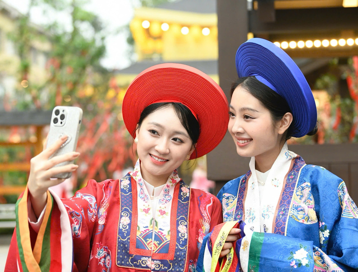 “Ở đây, có rất nhiều góc, hoạt động để mọi người có thể chữa lành, tận hưởng”, người đẹp Ngọc Mai nói.