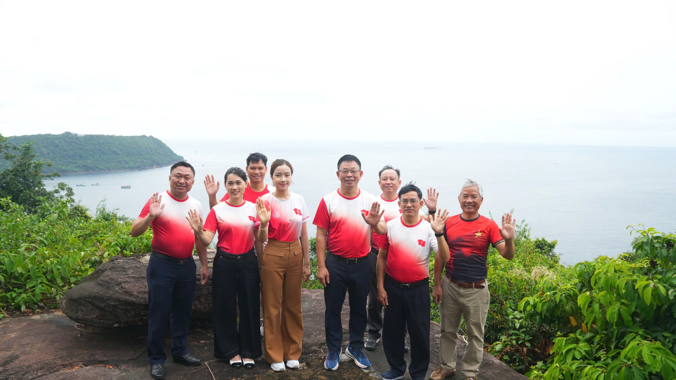 Gửi lời chào đất liền từ đảo Thổ Chu. Gửi lời chào đất liền từ đảo Thổ Chu.