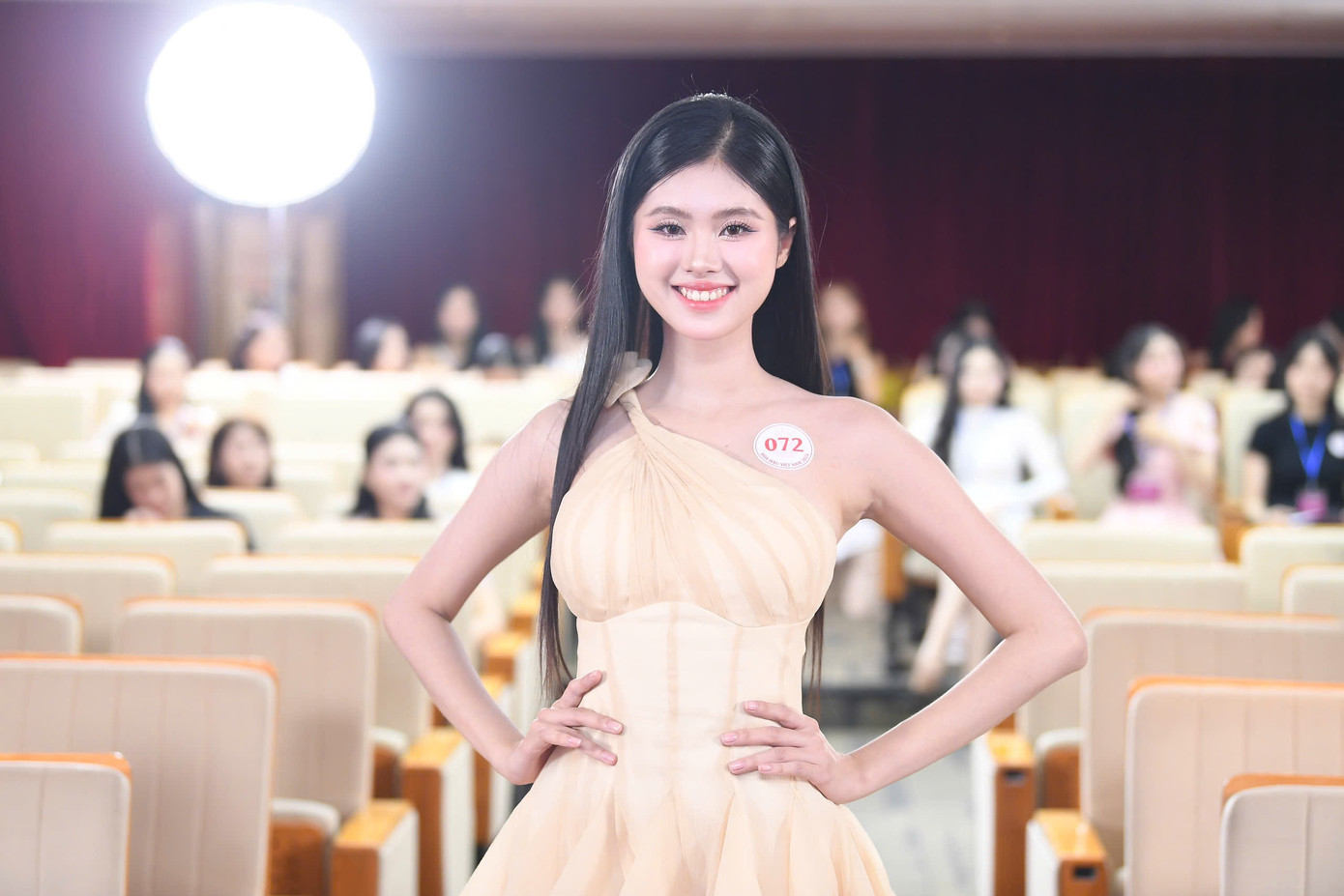 Thí sinh Võ Đoàn Bảo Hà (SBD 072) sinh năm 2002, quê ở Long An, đang sống ở TP. Biên Hòa, tỉnh Đồng Nai. Cô vừa tốt nghiệp chuyên ngành Logistics và Quản lý Chuỗi cung ứng, ĐH Quốc tế (ĐHQG TP. HCM). Bảo Hà từng đạt danh hiệu Miss Áo dài Đại học Quốc tế, Đại học Quốc gia.