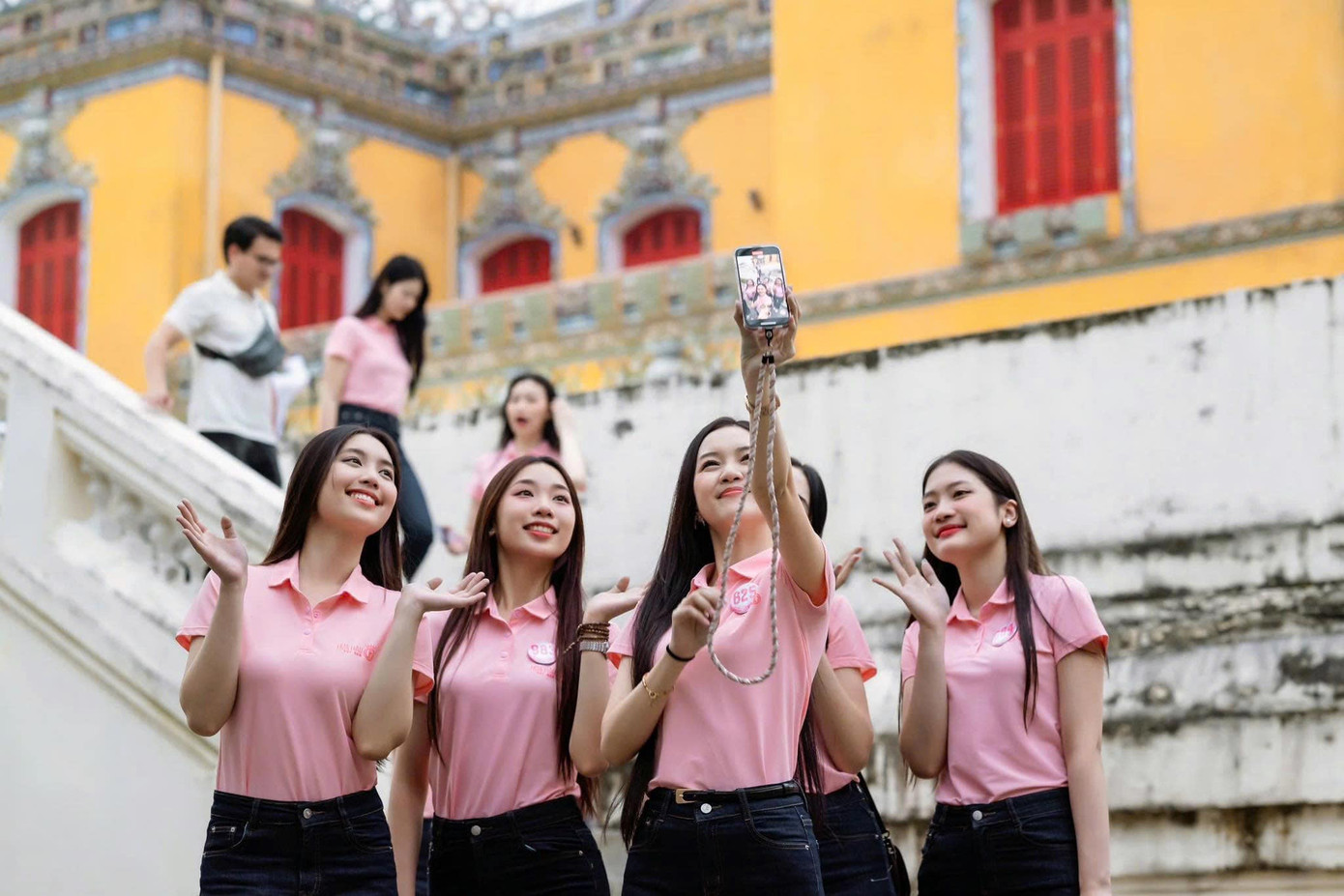 Chuyến tham quan không chỉ mang tới cho các thí sinh những trải nghiệm văn hóa quý giá, còn góp phần lan tỏa hình ảnh cố đô Huế tới cộng đồng, đặc biệt là giới trẻ, tạo động lực để các thí sinh tự tin, tỏa sáng trong các phần thi tiếp theo.