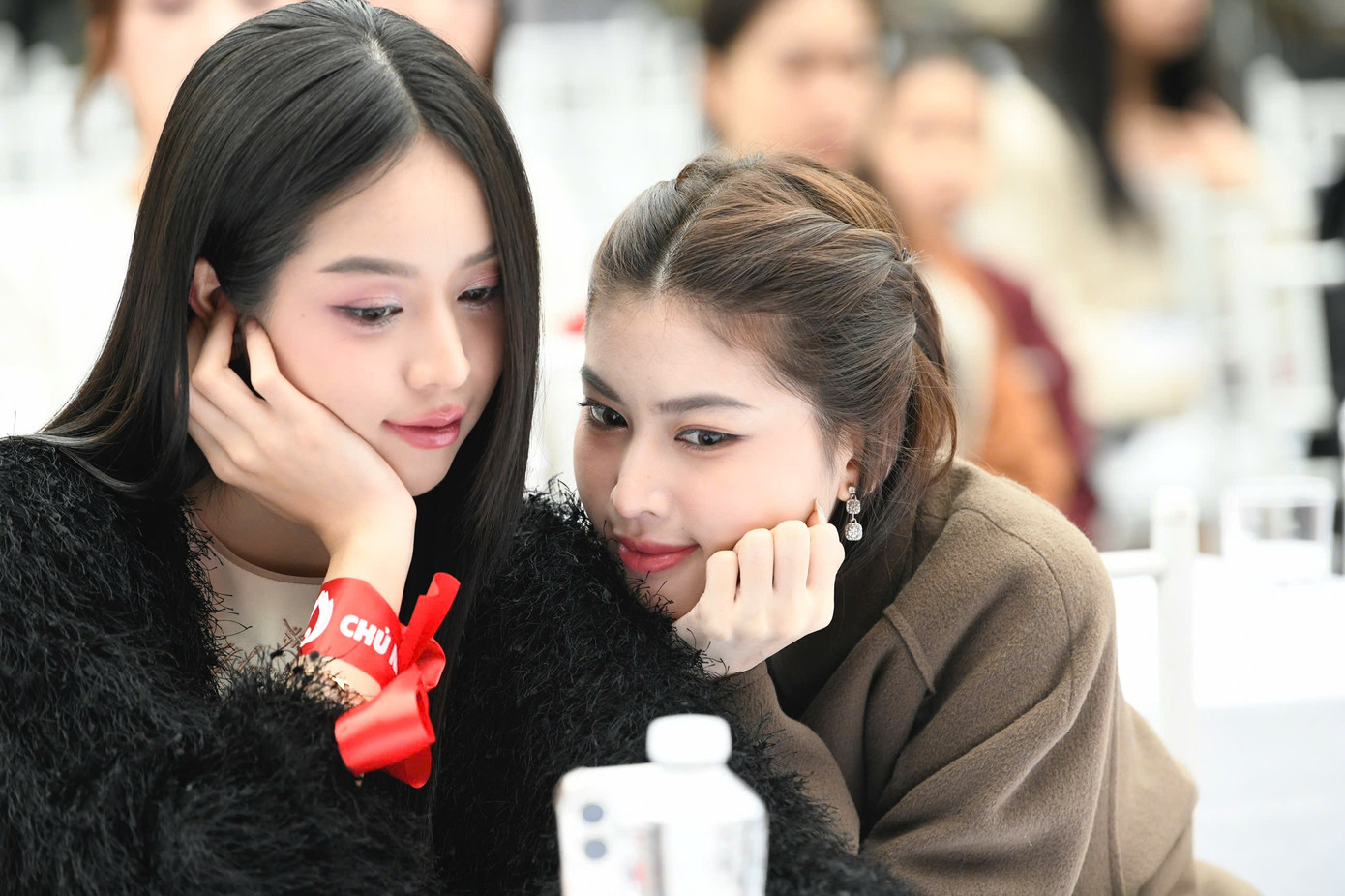 Hoa hậu Việt Nam năm 2022 – Hoa Hậu Quốc tế năm 2024 Huỳnh Thị Thanh Thủy cho biết cô tham gia nhiều hoạt động thiện nguyện, cộng đồng do báo Tiền Phong tổ chức và đặc biệt ấn tượng với chuỗi chương trình Chủ Nhật Đỏ. Hoa hậu Việt Nam năm 2022 – Hoa Hậu Quốc tế năm 2024 Huỳnh Thị Thanh Thủy cho biết cô tham gia nhiều hoạt động thiện nguyện, cộng đồng do báo Tiền Phong tổ chức và đặc biệt ấn tượng với chuỗi chương trình Chủ Nhật Đỏ.