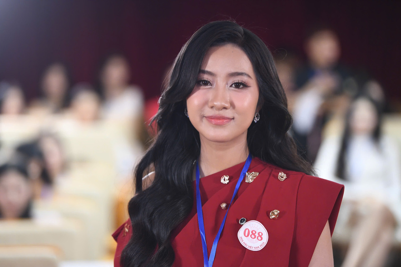 Trúc Linh cho rằng ngoài sắc đẹp, thí sinh của Hoa hậu Việt Nam cần có tri thức và tấm lòng nhân ái. Một yếu tố quan trọng nữa là tinh thần, sức khỏe tốt để hoàn thành các phần thi.