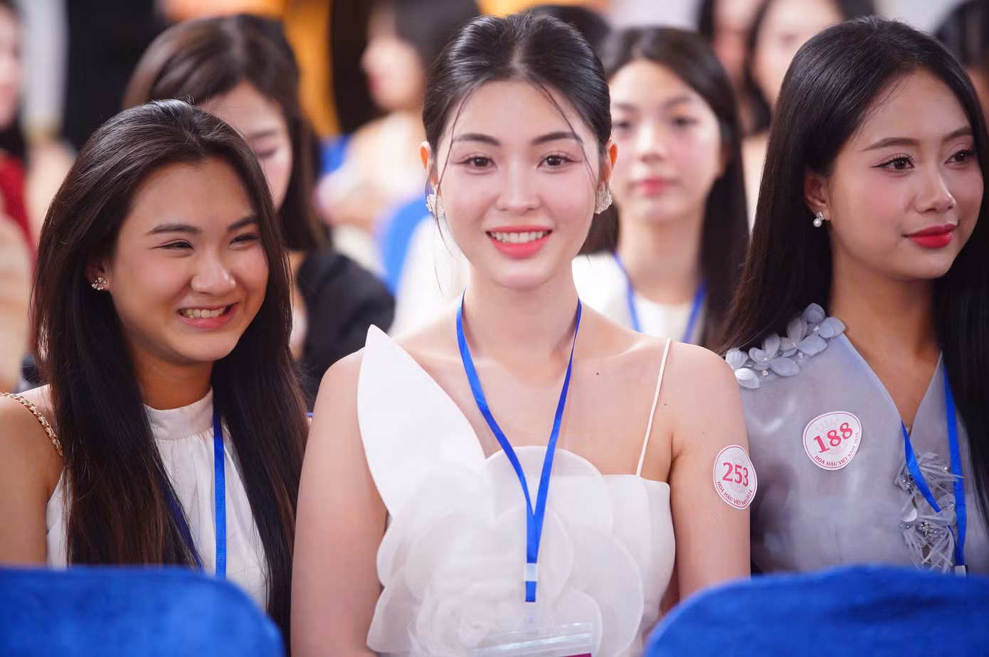 Là một trong những thành viên Ban giám khảo Vòng Sơ khảo phía Bắc, Hoa hậu Đỗ Thị Hà bất ngờ về nhan sắc, chất lượng thí sinh cuộc thi.