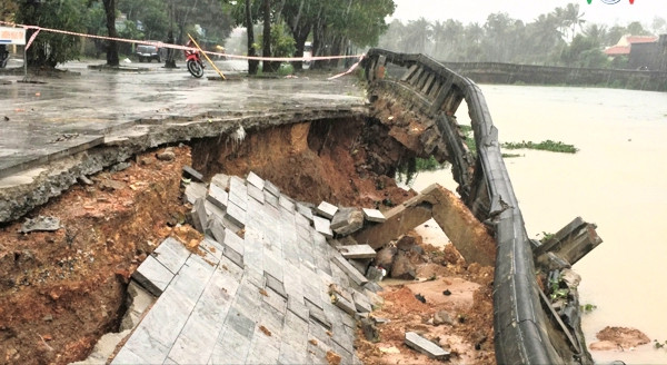 Sạt lở đe dọa nhiều di tích lịch sử nổi tiếng ở Quảng Trị ảnh 1