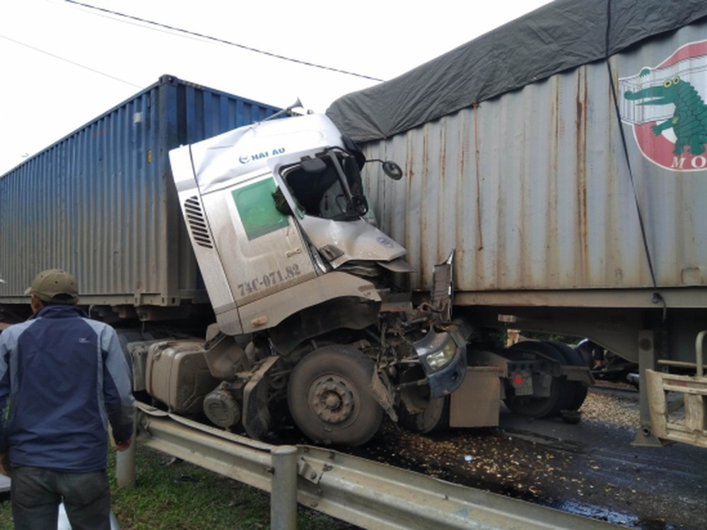 'Hung thần xa lộ' du ký ảnh 4