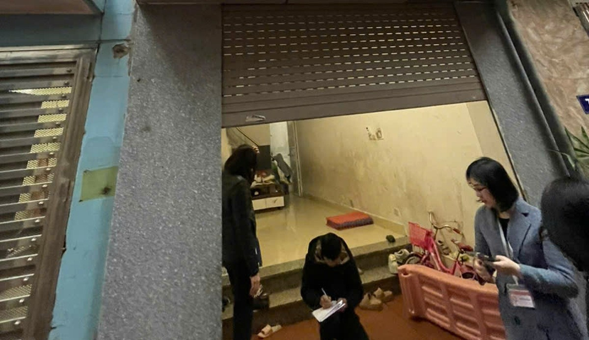 Phía trong ngôi nhà nơi xảy ra vụ việc.