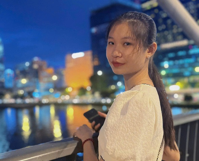 Lìu Ngọc Hằng, 22 tuổi. Lìu Ngọc Hằng, 22 tuổi.