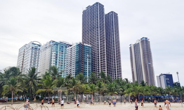 Theo Nghị định mới của Chính phủ, công trình xây dựng có sử dụng vào mục đích lưu trú du lịch (Condotel, Officetel) nếu đáp ứng đủ điều kiện theo quy định thì được chứng nhận quyền sở hữu công trình xây dựng gắn liền với đất theo mục đích sử dụng đất thương mại, dịch vụ. Theo Nghị định mới của Chính phủ, công trình xây dựng có sử dụng vào mục đích lưu trú du lịch (Condotel, Officetel) nếu đáp ứng đủ điều kiện theo quy định thì được chứng nhận quyền sở hữu công trình xây dựng gắn liền với đất theo mục đích sử dụng đất thương mại, dịch vụ.