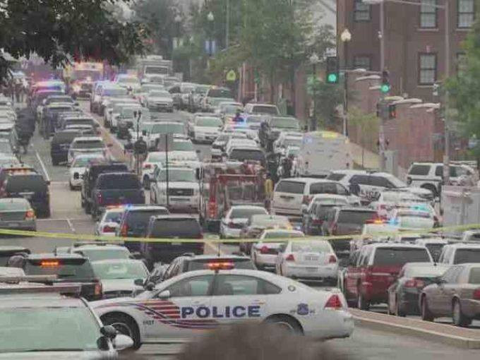 Cảnh sát bao vây, xác minh vụ xả súng ở căn cứ hải quân Mỹ ảnh 2