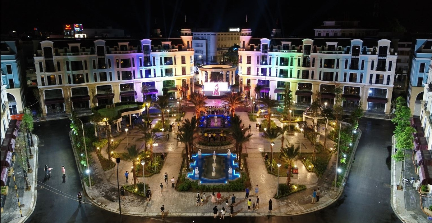 T&T Group chính thức khánh thành giai đoạn 1 của dự án khu phức hợp nhà ở kết hợp thương mại tại An Giang. T&T Group chính thức khánh thành giai đoạn 1 của dự án khu phức hợp nhà ở kết hợp thương mại tại An Giang.