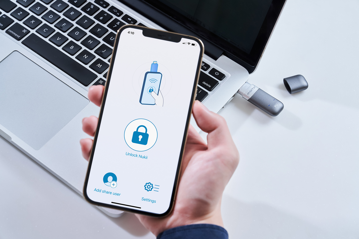 Người dùng dễ dàng quản lý Nukii qua ứng dụng trên điện thoại Người dùng dễ dàng quản lý Nukii qua ứng dụng trên điện thoại