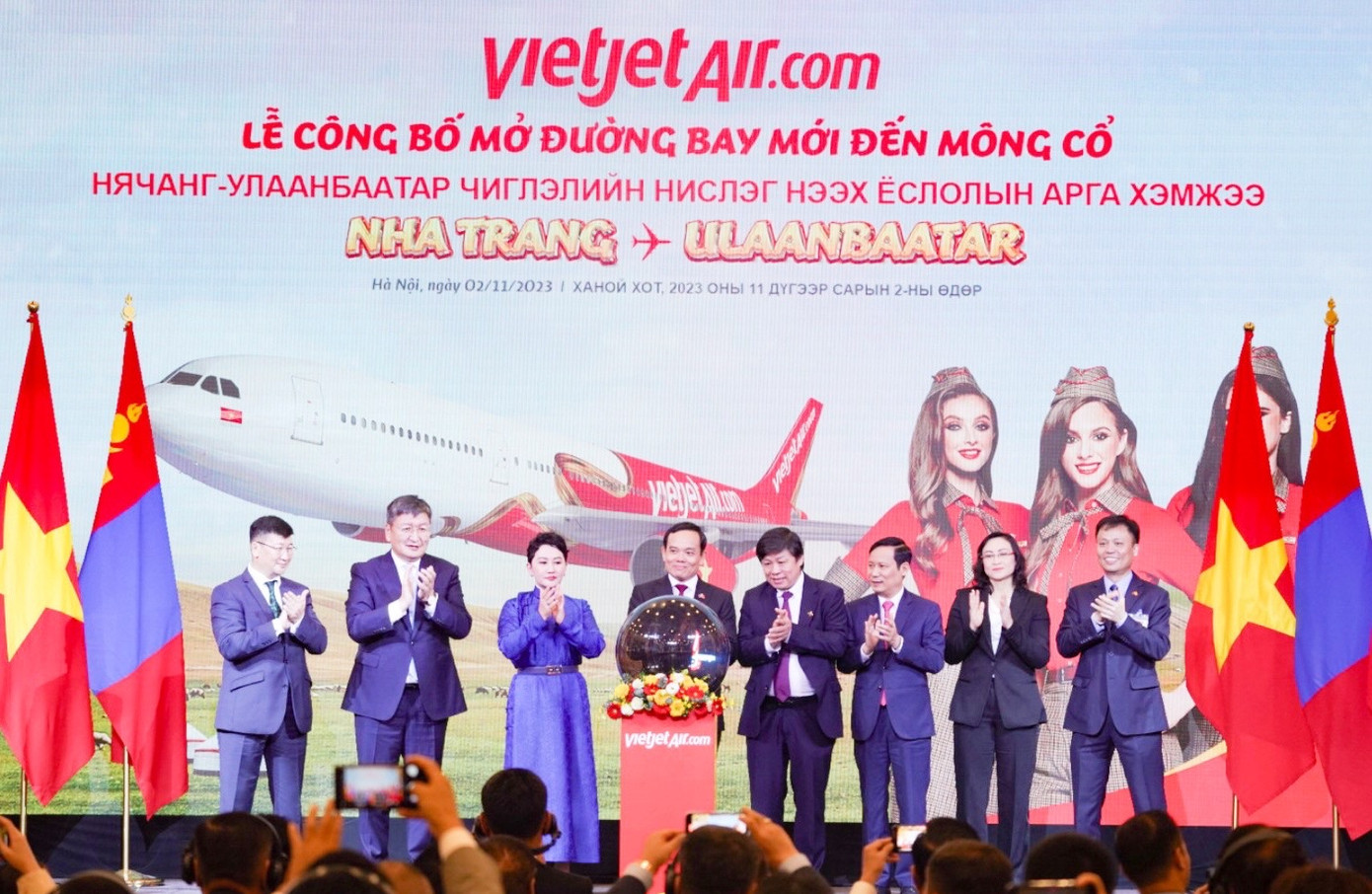 Lễ công bố đường bay mới của Vietjet diễn ra trong khuôn khổ Diễn đàn Doanh nghiệp Việt Nam - Mông Cổ. Ảnh: V.Q