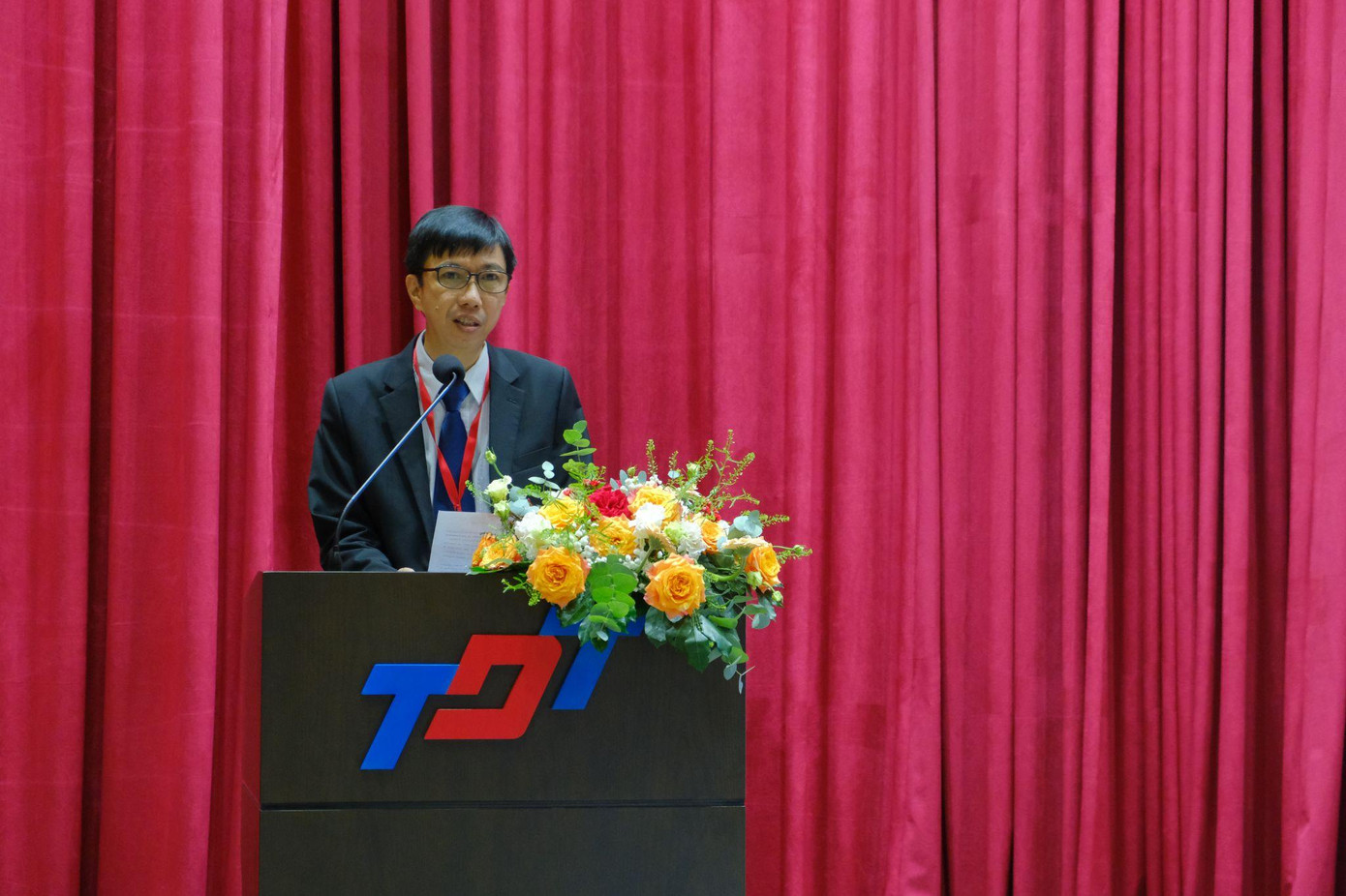 TS. Võ Hoàng Duy - Phó Hiệu trưởng TDTU phát biểu khai mạc hội thảo ICETI 2023