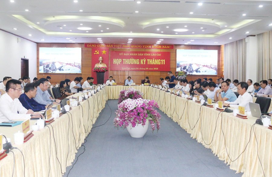 Quang cảnh phiên họp. Quang cảnh phiên họp.