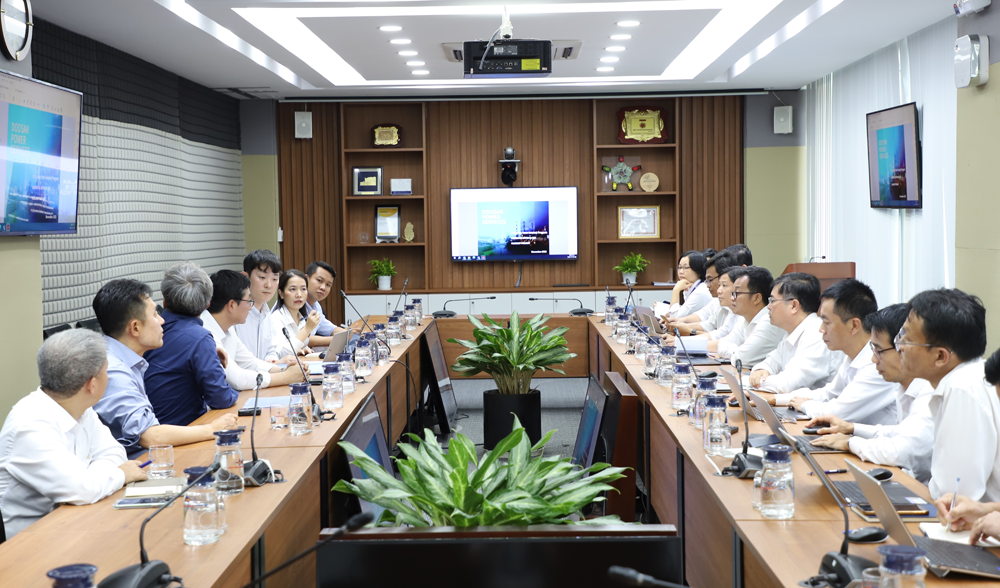 Các bên trao đổi, làm việc tại Văn phòng EVNGENCO3