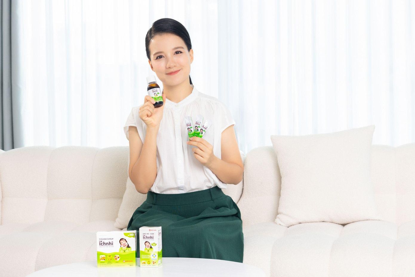 Tủ thuốc nhà Minh Trang luôn có sẵn Siro ho cảm Ích Nhi cho con dùng liền