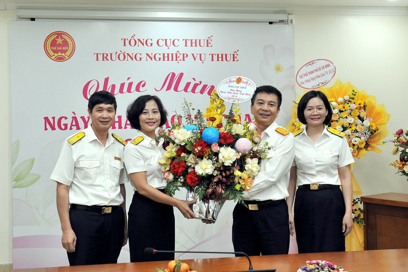 Tổng cục trưởng Tổng cục Thuế Mai Xuân Thành chúc mừng Trường Nghiệp vụ thuế Tổng cục trưởng Tổng cục Thuế Mai Xuân Thành chúc mừng Trường Nghiệp vụ thuế