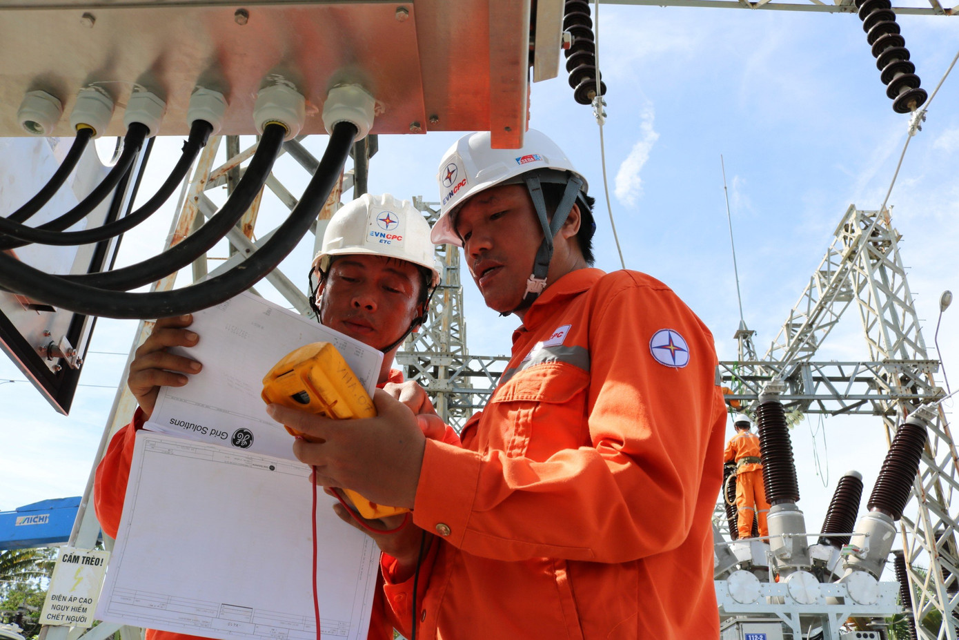 Các đơn vị phải thực hiện chỉ đạo của EVN về việc đảm bảo điện phục vụ sản xuất cuối năm và Tết Nguyên đán