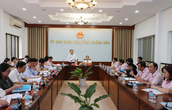 Quang cảnh buổi làm việc với UBND tỉnh Khánh Hoà Quang cảnh buổi làm việc với UBND tỉnh Khánh Hoà