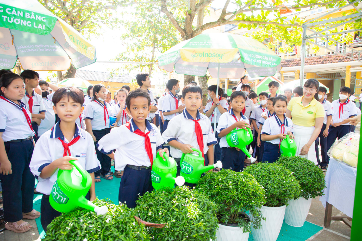 Học sinh trường THCS Kế Sách vừa tham gia trò chơi vừa học được kiến thức dinh dưỡng cân bằng. Ảnh: TL Học sinh trường THCS Kế Sách vừa tham gia trò chơi vừa học được kiến thức dinh dưỡng cân bằng. Ảnh: TL