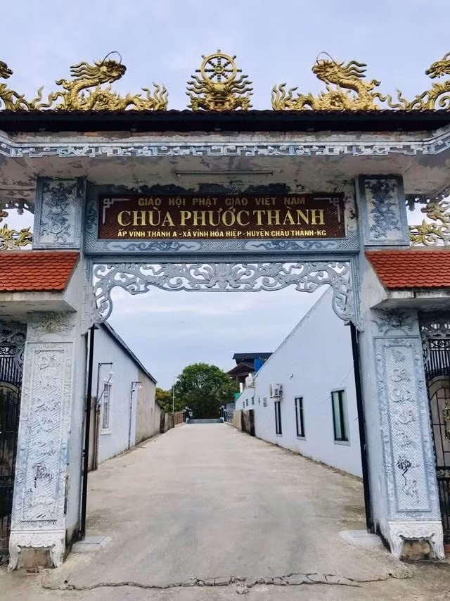 Chùa Phước Thành, Kiên Giang nằm trên một gò đất cao ráo, yên tĩnh Chùa Phước Thành, Kiên Giang nằm trên một gò đất cao ráo, yên tĩnh