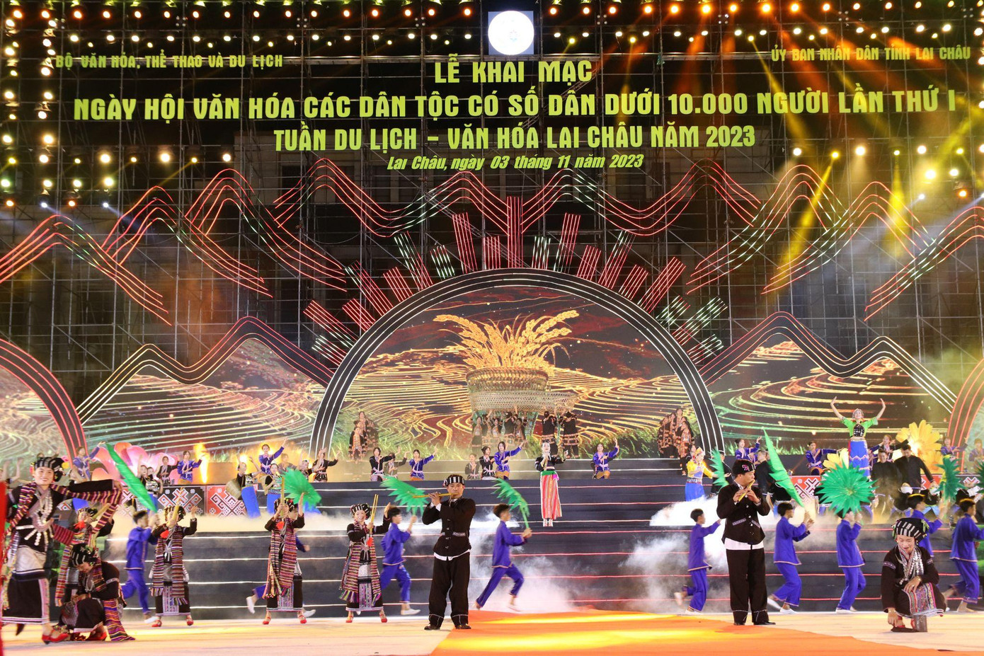 Lễ khai mạc “Ngày hội Văn hóa các dân tộc có số dân dưới 10.000 người” lần thứ I Tuần lễ Du lịch – Văn hóa Lai Châu 2023 thu hút sự quan tâm của đông đảo người dân và du khách.