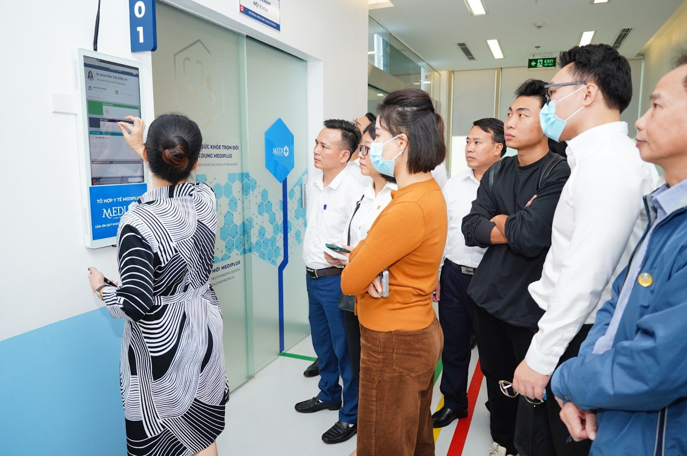 Khách mời tham quan MEDIPLUS