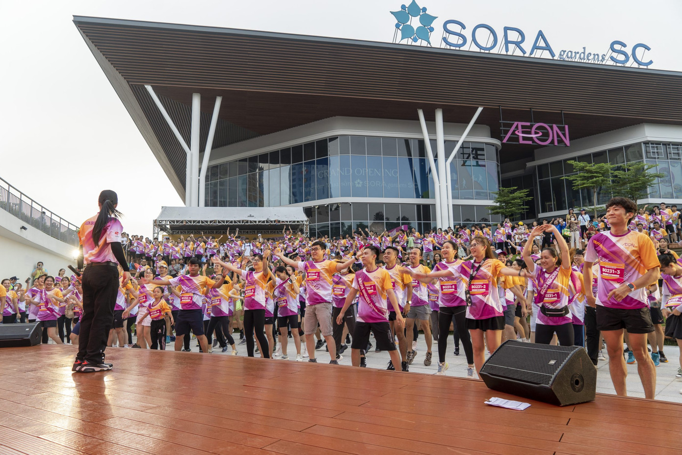 Nhân viên AEON Việt Nam cùng cộng đồng tham gia giải chạy tiếp sức AEON Ekiden Nhân viên AEON Việt Nam cùng cộng đồng tham gia giải chạy tiếp sức AEON Ekiden