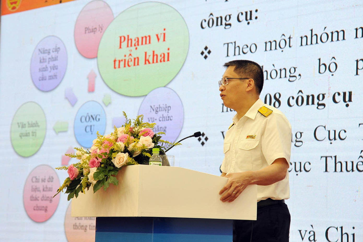 Cục trưởng Cục CNTT Phạm Quang Toàn khẳng định đơn vị sẽ tăng cường chia sẻ kinh nghiệm để hỗ trợ Cục Thuế các địa phương tiếp tục nghiên cứu, đề xuất và xây dựng ứng dụng CNTT quản lý thuế hiệu quả.