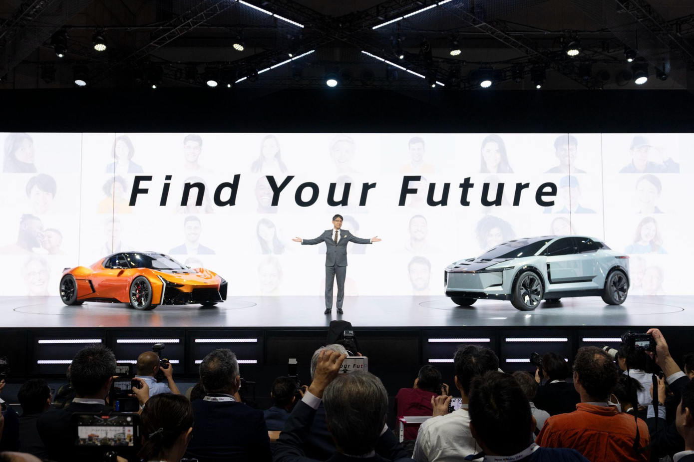 Ông Koji Sato, Chủ tịch & Giám đốc Điều hành, Thành viên Ban Giám đốc Toyota tại JMS 2023 Ông Koji Sato, Chủ tịch & Giám đốc Điều hành, Thành viên Ban Giám đốc Toyota tại JMS 2023