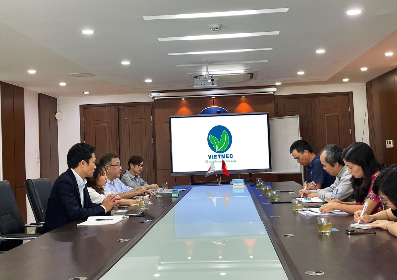 VIETMEC gặp gỡ và làm việc với đại diện Công ty Nhật Bản Gingas VIETMEC gặp gỡ và làm việc với đại diện Công ty Nhật Bản Gingas