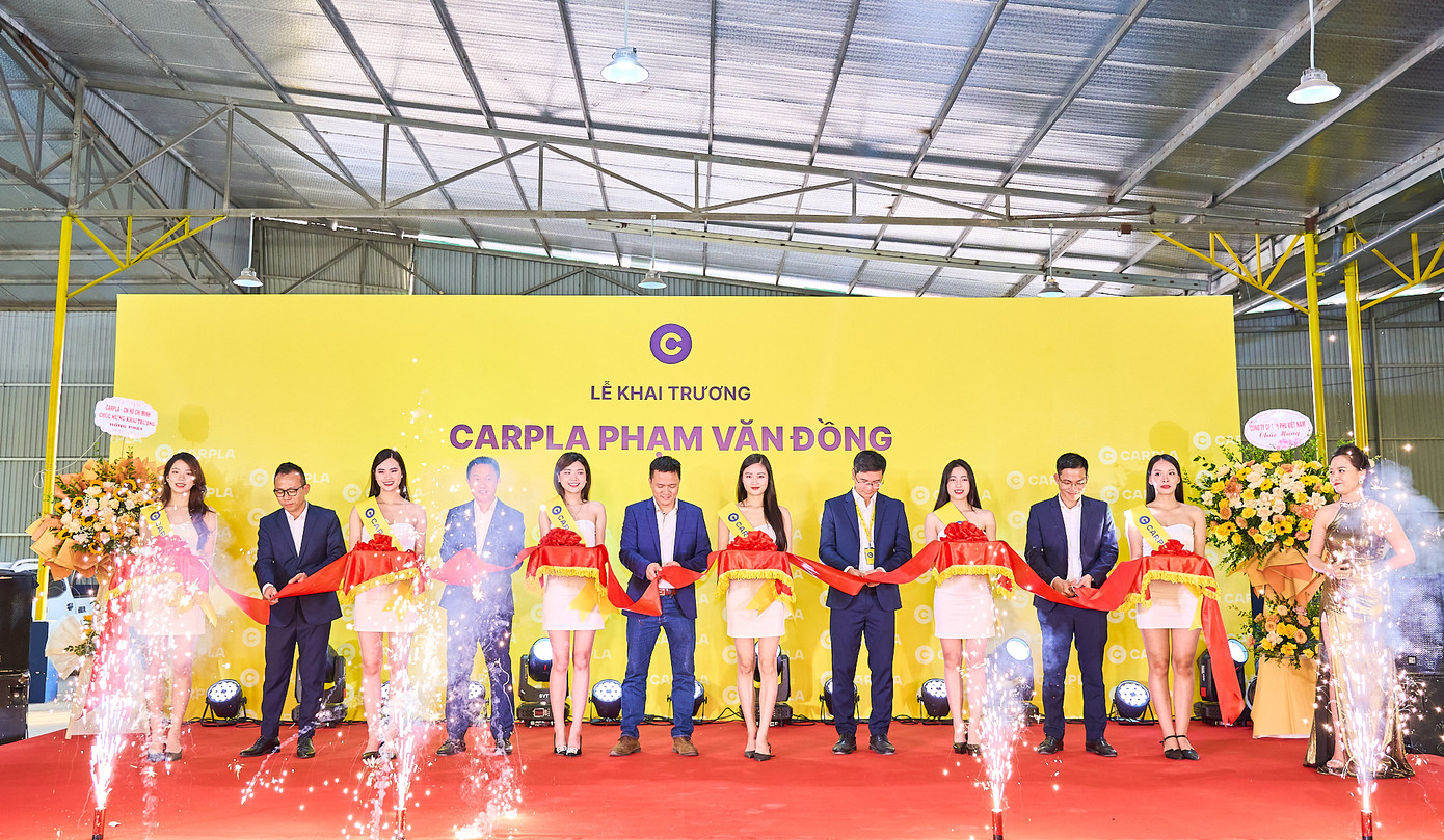 Cắt băng khai trương Carpla Phạm Văn Đồng