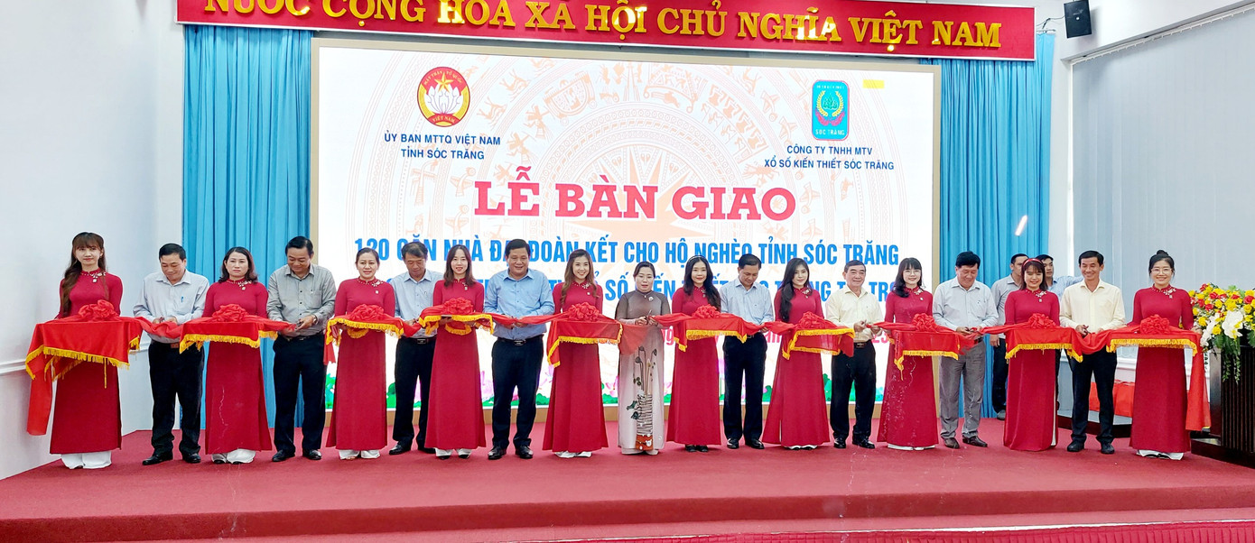 Lễ bàn giao 120 căn nhà trị giá 6 tỷ cho hộ nghèo trên địa bàn tỉnh Sóc Trăng