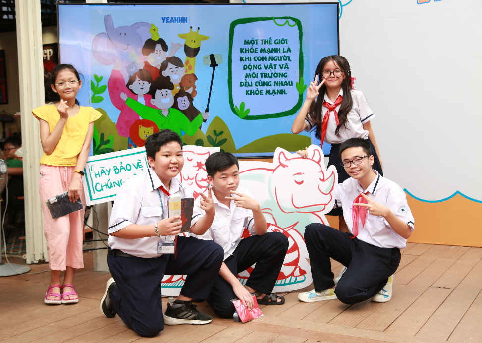 Sách “Một sức khỏe”truyền tải kiến thức khoa học đời sống thông qua hình ảnh sinh động và ngôn từ gần gũi với các bạn trẻ. Ảnh: Đăng Khôi. Sách “Một sức khỏe”truyền tải kiến thức khoa học đời sống thông qua hình ảnh sinh động và ngôn từ gần gũi với các bạn trẻ. Ảnh: Đăng Khôi.