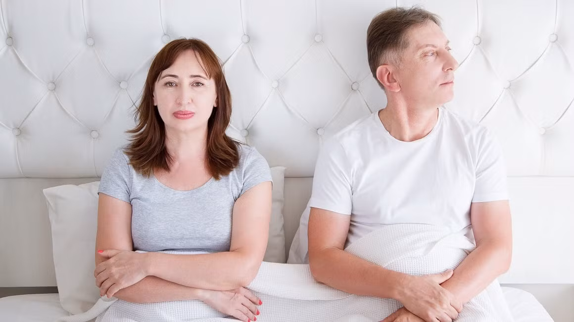 Lười sex, người đẹp sớm mãn kinh.