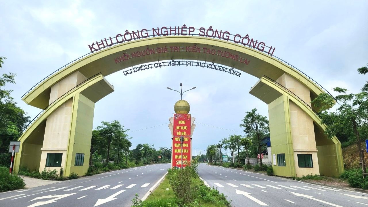 Bộ Xây dựng yêu cầu hồ sơ đề nghị điều chỉnh chủ trương đầu tư của Dự án xây dựng hạ tầng Khu công nghiệp Sông Công II (Thái Nguyên) cần bổ sung, làm rõ để đảm bảo tính khả thi của việc điều chỉnh tăng chi phí GPMB gần 600 tỷ đồng. Ảnh: Duy Phường.