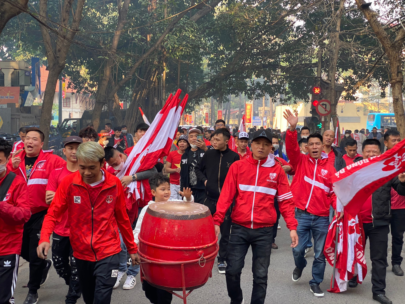 Mọi ngả đường đều dẫn tới Sân vận động Hàng Đẫy ảnh 31