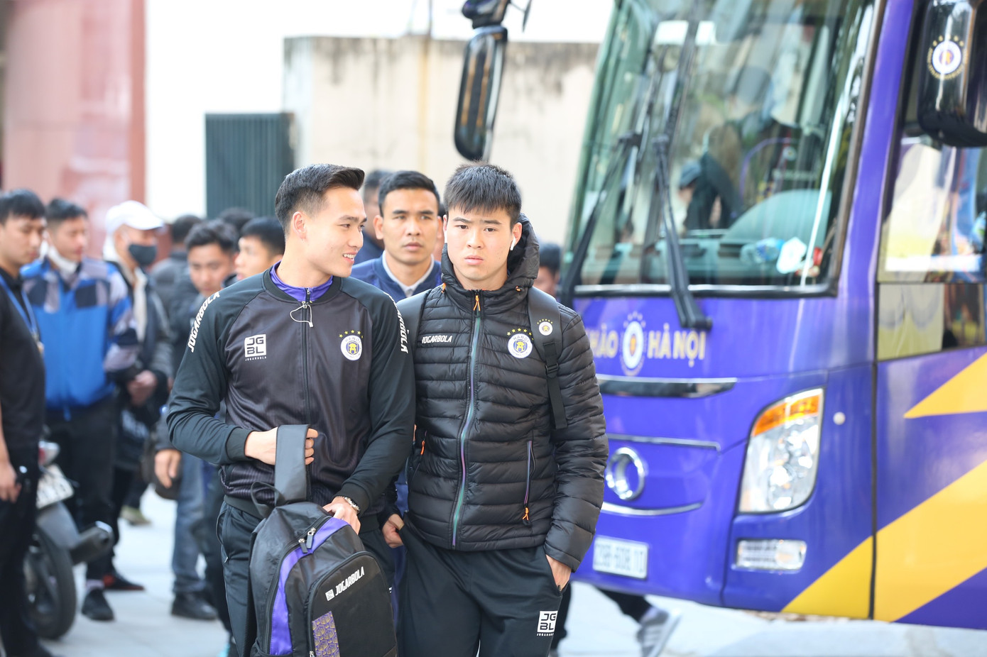 Mọi ngả đường đều dẫn tới Sân vận động Hàng Đẫy ảnh 9