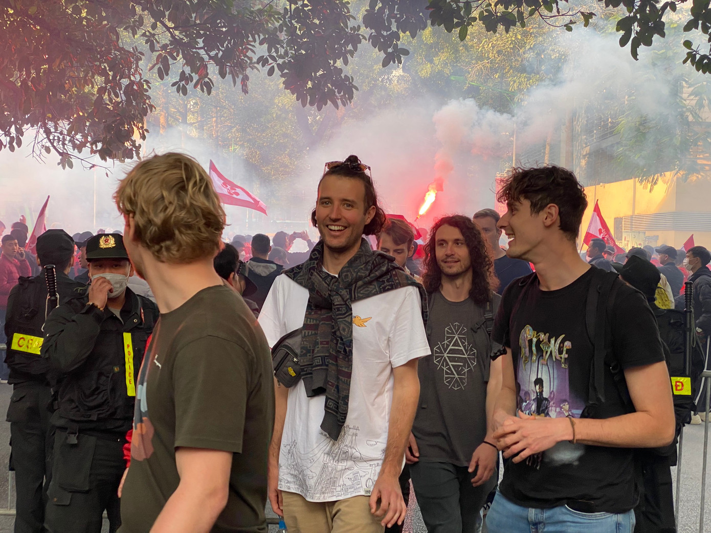 Mọi ngả đường đều dẫn tới Sân vận động Hàng Đẫy ảnh 33