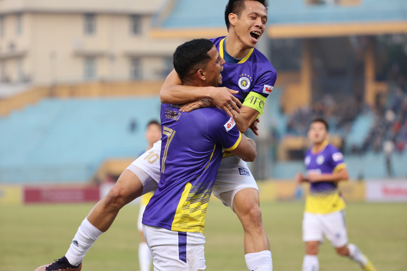 Đánh bại CLB Hải Phòng, CLB Hà Nội giành nhiều Siêu cúp bóng đá nhất Việt Nam ảnh 30 Đánh bại CLB Hải Phòng, CLB Hà Nội giành nhiều Siêu cúp bóng đá nhất Việt Nam ảnh 30